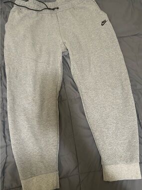Nike sportswear Tech Light Grey Fleece Joggers